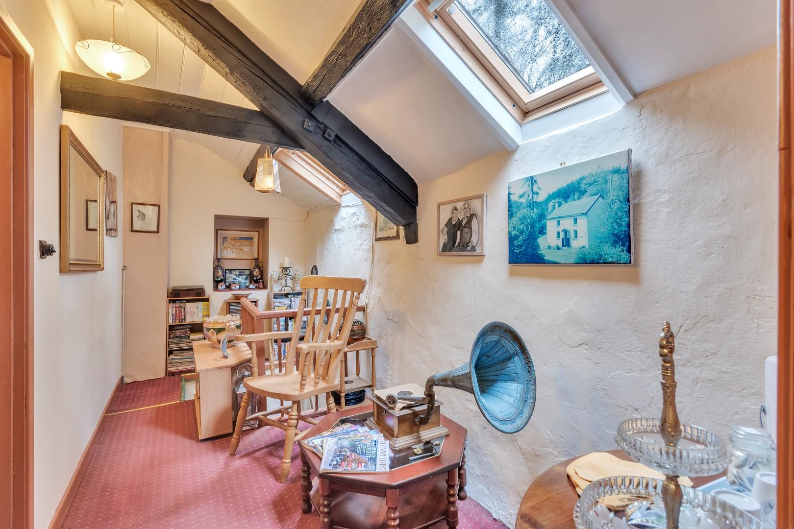 Foel Goch,, Llanidloes, SY18 6PS Estate Agents & Auctioneers